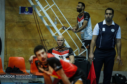 دیدار تیم های والیبال بانک سرمایه و شهرداری تبریز