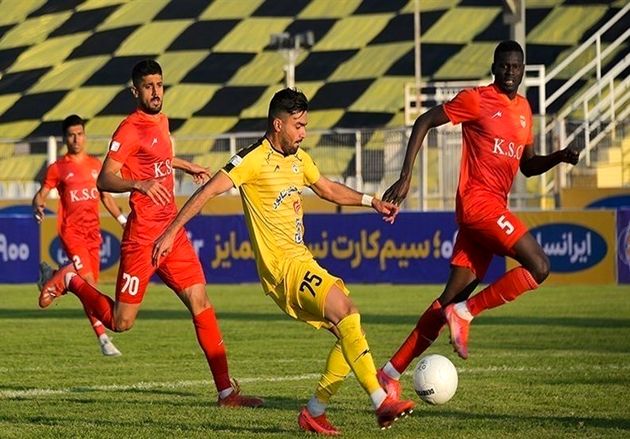 بازی پرسپولیس و فجر سپاسی زنده از شبکه سه سیما پخش می شود