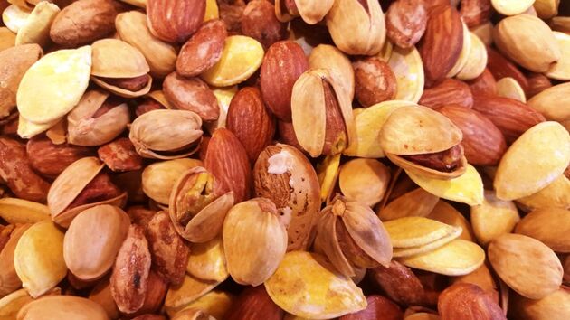  کمبود آجیل نداریم/ گرانی ۲۵ درصدی آجیل شب یلدا 