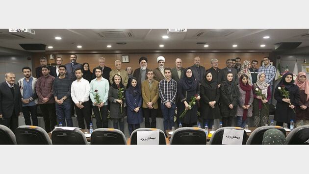 تجلیل از نفرات اول تا سوم کنکور سراسری توسط بانک پاسارگاد