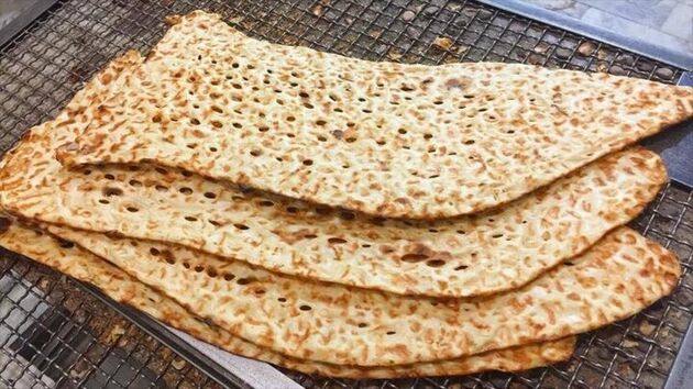  نان‌های سنتی به بهانه‌های مختلف گران می شود