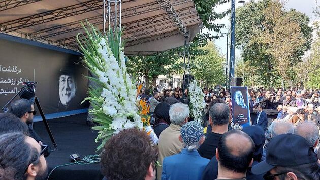 پیکر آتیلا پسیانی به‌ خانه ابدی بدرقه شد/هزینه‌های مراسم آتیلا پسیانی صرف درمان چند بیمار سرطانی می‌شود