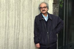 تکذیب شایعه راه ندادن استاد شفیعی کدکنی به دانشگاه تهران