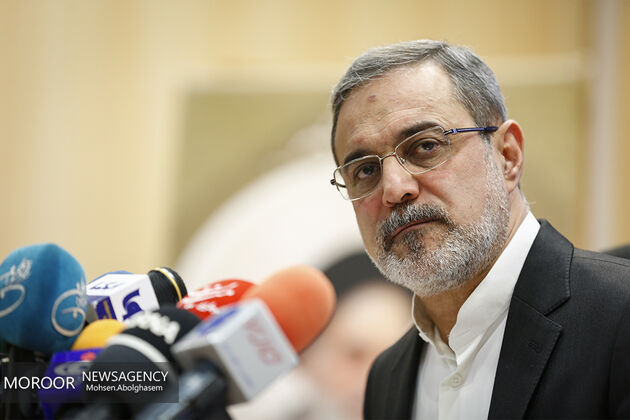 کلیه واحدهای آموزش و پرورش را در استفاده از پیام رسان خارجی منع کردیم 