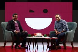 میناوند به «خندوانه» می‌آید