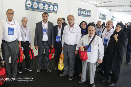 بدرقه رسمی نخستین گروه از زائران حج تمتع