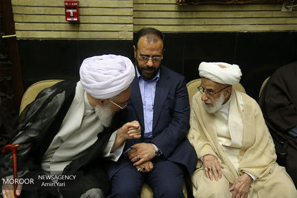 ⁨مراسم ختم مرحوم علیزاده در مسجد نور تهران برگزار شد