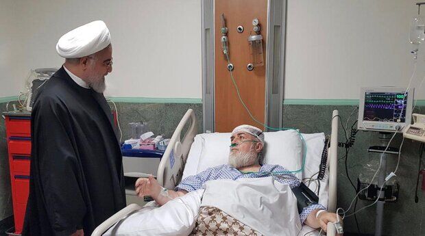 عیادت رئیس‌ جمهور از حجت‌الاسلام شهیدی محلاتی