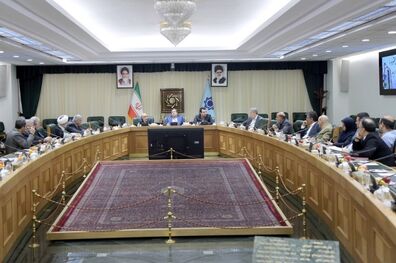 برگزاری نشست دوره‌ ای رئیس‌کل بانک مرکزی با اقتصاددانان