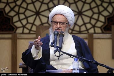 ‌گروهى ‌براى به سُخره کشیدن انتخابات‌ صف ثبت‌نام‌ تشکیل مى‌دهند/چگونه بزرگان ‌براى حل این مشکل تدبیرى نفرموده‌اند‌