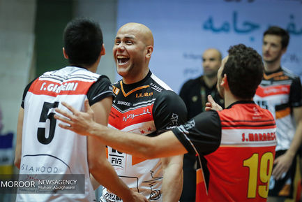 دیدار تیم های والیبال بانک سرمایه و شهرداری تبریز