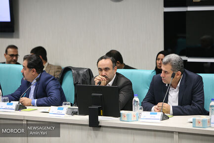 نشست رییس مجلس شورای اسلامی و وزیر ارتباطات