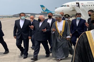 ظریف وارد مسقط شد