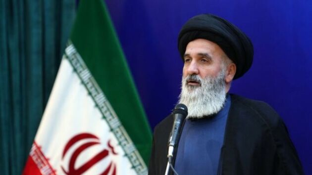 وزارت دفاع امروز هم با کمک مومنانه در خدمت اقشار آسیب ‌پذیر جامعه و مردم است