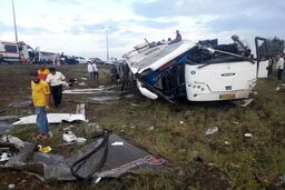 ۲ کشته و ۲۵ زخمی در اتوبوس تور گردشگری