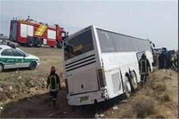 واژگونی اتوبوس حامل زوار در محور اسلام آباد غرب_حمیل