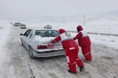 خدمت رسانی 8 تیم امدادی به متاثران برف و کولاک