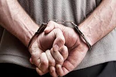 عامل انتشار کلیپ ادرار شتر دستگیر شد/ فرد مطب سنتی افتتاح کرده است!