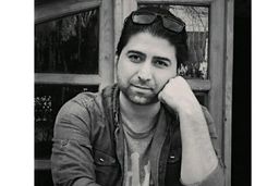 مشکات در سکوت رفت