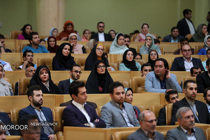 دیدار و ضیافت افطار جمعی از جوانان و دانشجویان با رییس جمهور