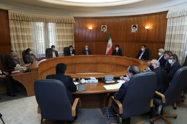 برگزاری نشست آیت الله رئیسی با مسئولان و کارشناسان حوزه واکسن کرونا 
