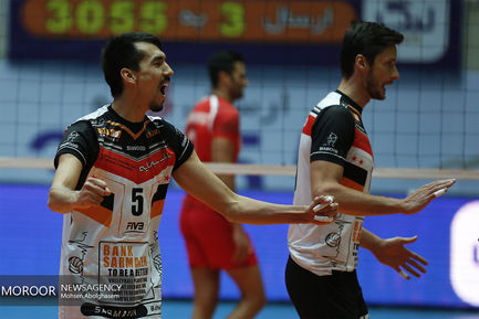 دیدار تیم های والیبال بانک سرمایه و شهرداری تبریز