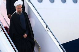 حضور روحانی و بخشی از کابینه دولت در مشهد