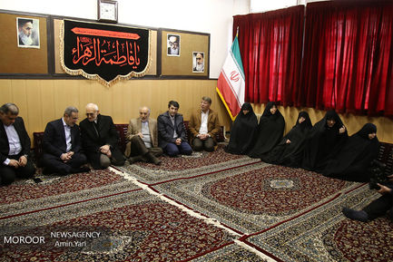 نواختن زنگ انقلاب در مدرسه دخترانه رفاه