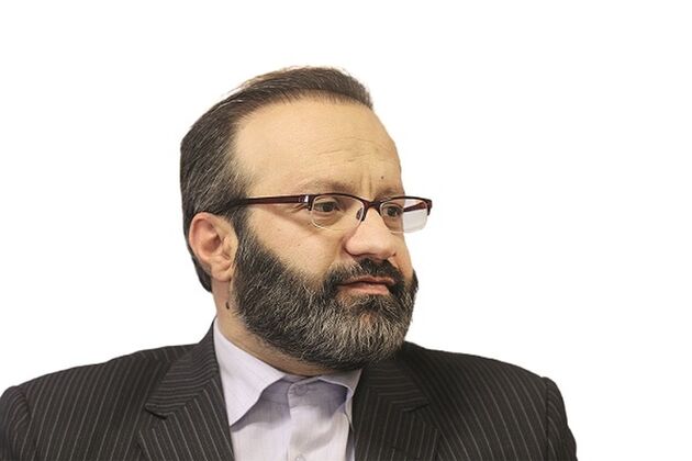 هیچ تضمینی در بازار سرمایه برای معامله وجود ندارد/ شاخص، قله ۲ میلیون واحدی را فتح می کند