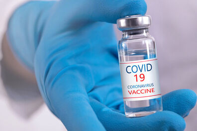 راه اندازی مرکز واکسیناسیون کرونا در بازار تهران