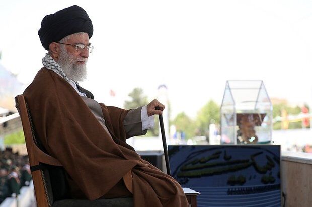 فرمانده کل قوا در جمع دانش‌آموختگی دانشجویان ارتش حضور یافتند