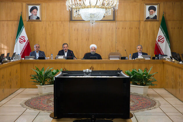 واحد پول ایران، تومان و برابر با 10 ریال تعیین شد
