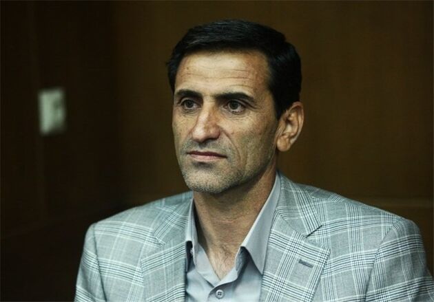 یزدانی خودش باید در مورد عمل جراحی تصمیم بگیرد