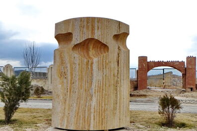 اینجا تاریخ سخن می‌گوید