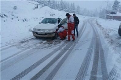 امدادرسانی به 2700 تن و اسکان اضطراری 202 نفر/ رهاسازی 401 دستگاه خودرو از برف در 26 محور مواصلاتی