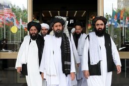 دیدار هیات دولت افغانستان با گروه طالبان 
