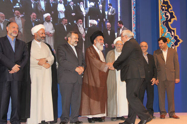 عنوان خادمی فرهنگ رضوی به مدیرعامل کانون پرورش فکری اعطا شد