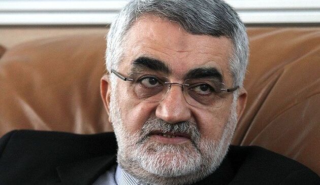 بروجردی: تلفن ملی مصون ویژه مسئولان تولید می شود