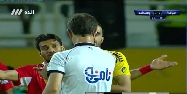 نتیجه بازی سپاهان و پرسپولیس در نیمه نخست