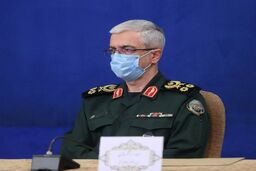 پیام تبریک با تبریک سرلشکر باقری به مناسبت روز نیروی دریایی ارتش