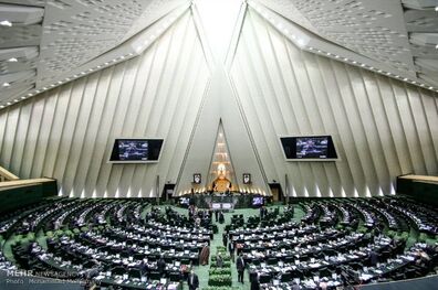 پایان جلسه غیر علنی مجلسیون با ظریف/ توضیحات لاریجانی در رابطه با جلسه غبر علنی