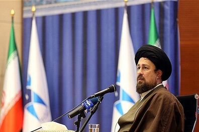 دانشگاه آزاد سر سفره نفت ننشسته و متعلق به همه دانشجویان است