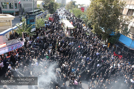 تشیع پیکرهای مطهر 135 شهید گمنام دوران دفاع مقدس