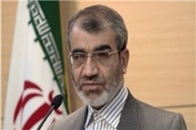 انتقاد از تعداد داوطلبان انتخابات ریاست جمهوری/رجل سیاسی نیازمند حداقلی از سن و دانش است