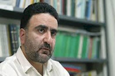 حضور مهدی تاجزاده در ستاد مرکزی روحانی - تهران بزرگ