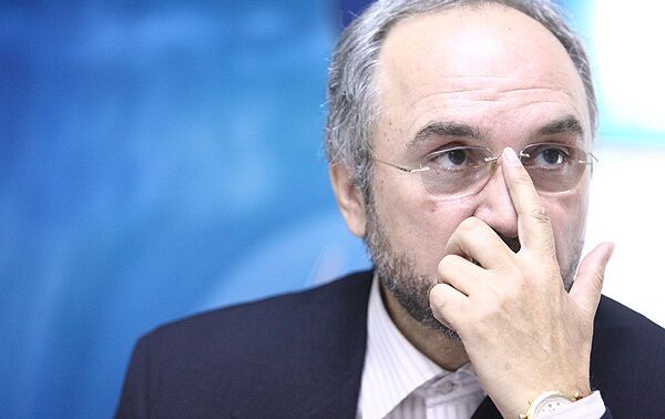 بیش از 47 درصد تجارت کشورهای منطقه خرید اسلحه است